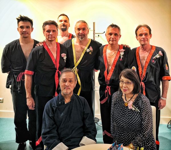 na zdjeciu sijo leung ting, sikung maday norbert oraz zasluzeni mistrzowie